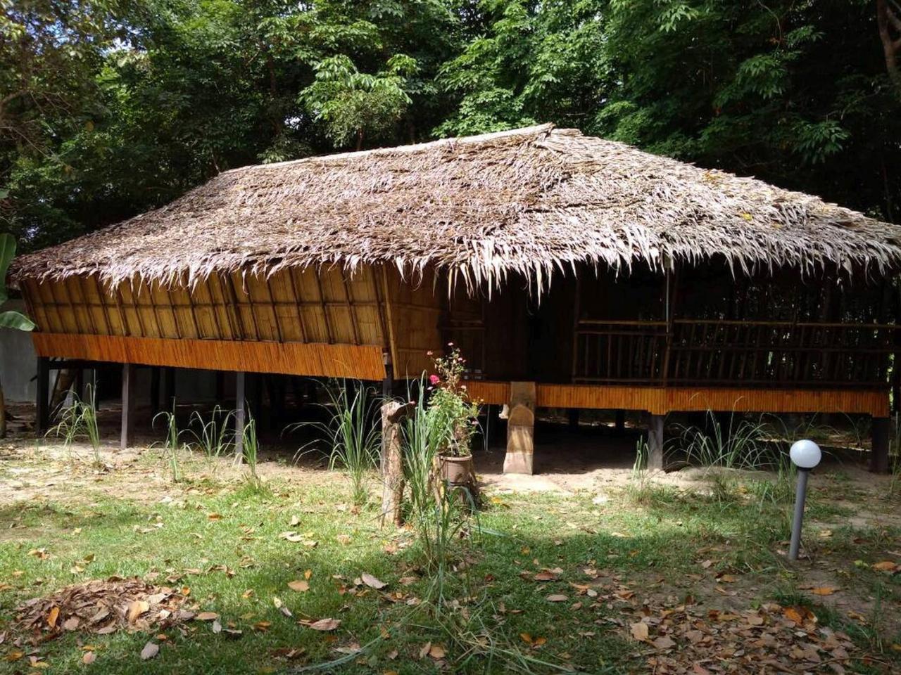 9 Huts On A Hill Otel Kudat Dış mekan fotoğraf