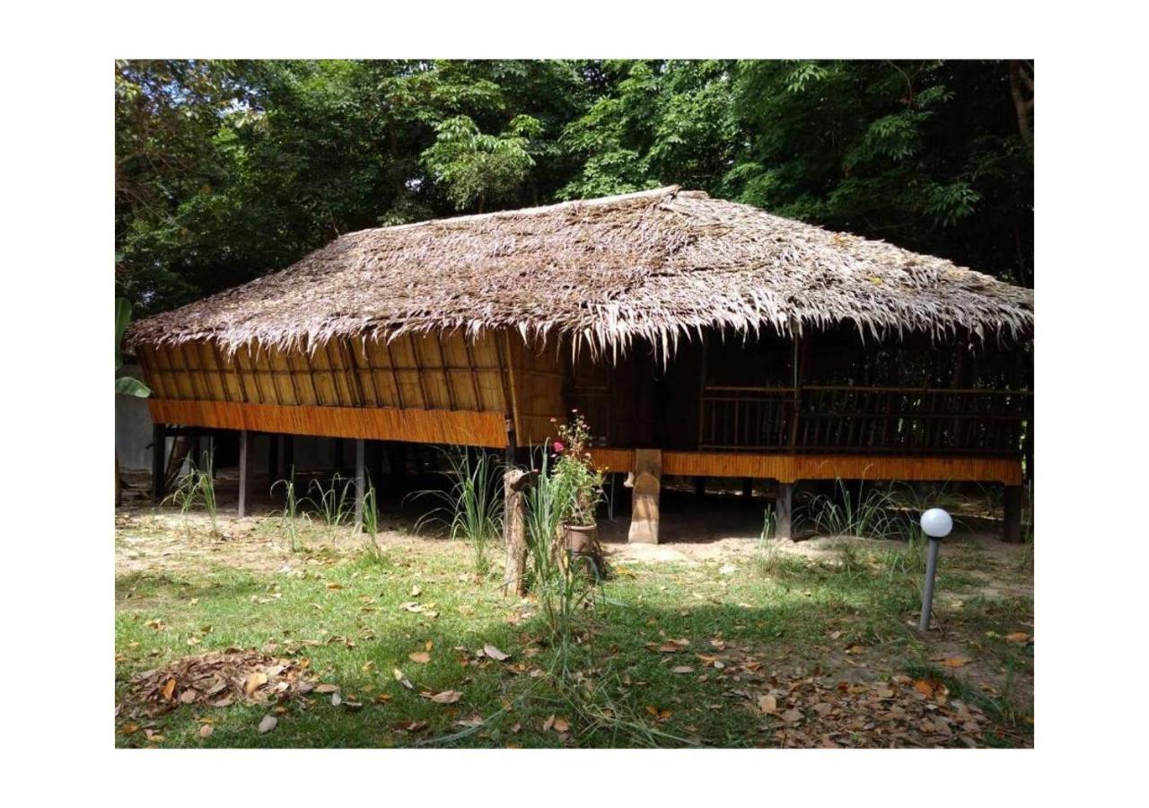 9 Huts On A Hill Otel Kudat Dış mekan fotoğraf